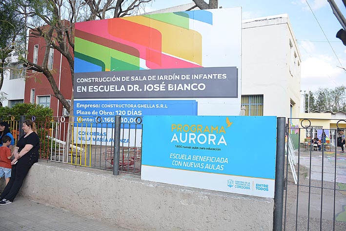 Inauguran la primera aula del Plan Aurora