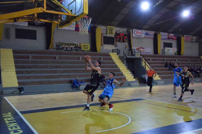 Triunfos de Unión y Central Argentino