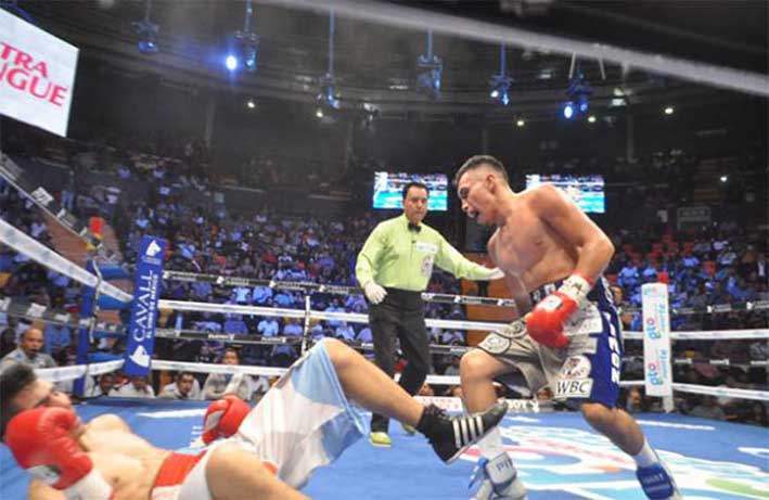 Centeno no pudo con el campeón