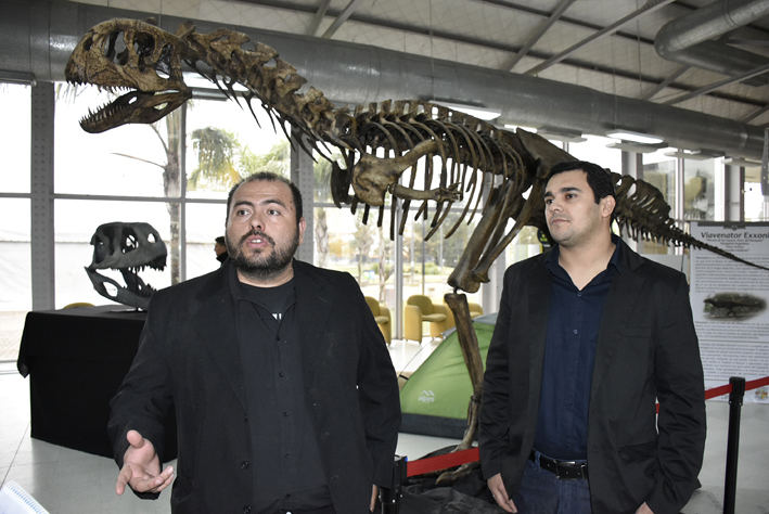 En nuestra zona también hay dinosaurios, pero están a mil metros de profundidad