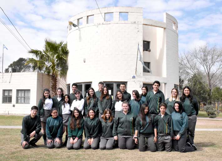 Alumnos de El Caminante pintarán una escuela rural en un viaje solidario Alumnos de El Caminante pintarán una escuela rural en un viaje solidario