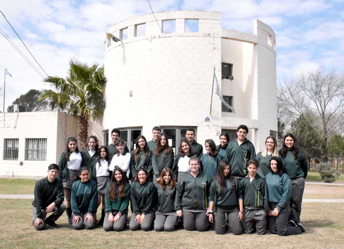 Alumnos de El Caminante pintarán una escuela rural en un viaje solidario