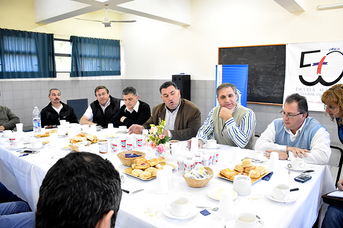 “Hacemos la leche en sachet más barata de la provincia y tal vez del país”