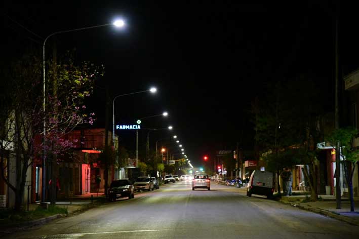 Ya quedó iluminada con led toda la ruta pesada