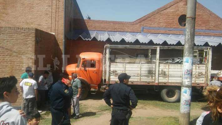 Camionero de Villa María irrumpió en la Terminal