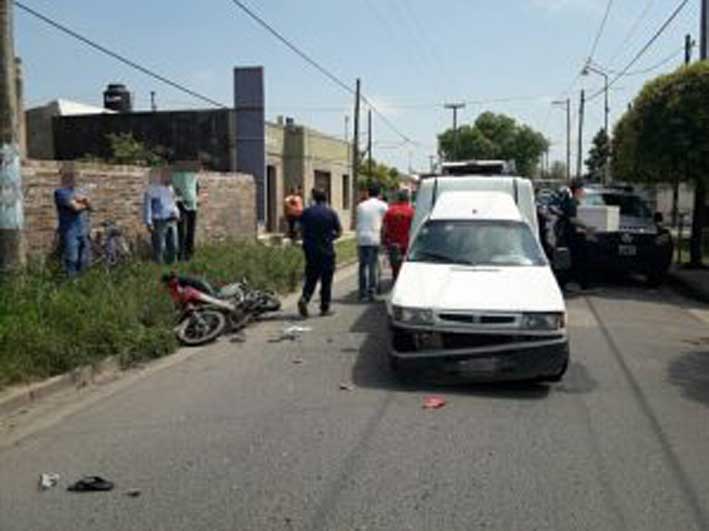 Más heridos en accidentes y voladuras de carteles