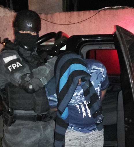 Detuvieron a un joven en barrio Los Olmos con más de 130 dosis de drogas listas para vender