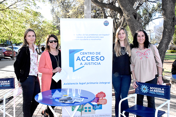 Lazos rosas para concientizar sobre la prevención del cáncer de mama