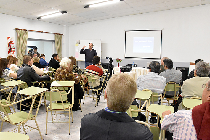 Iniciaron las clases de la diplomatura en “Conducción en organizaciones sociales”