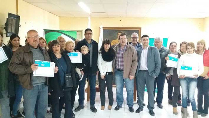 Trece emprendedores recibieron aportes