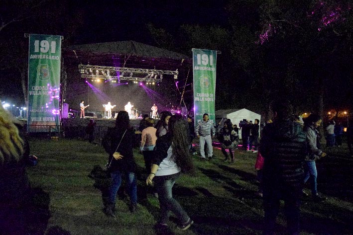 Cientos festejaron en la primera noche