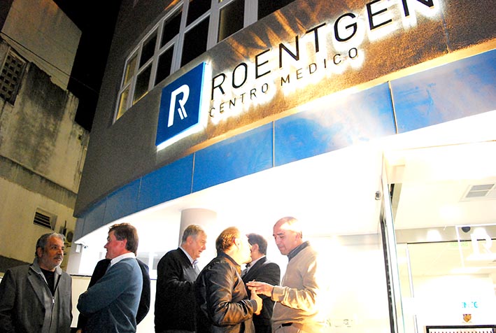 Roentgen realiza gratis  mamografías y tomosíntesis