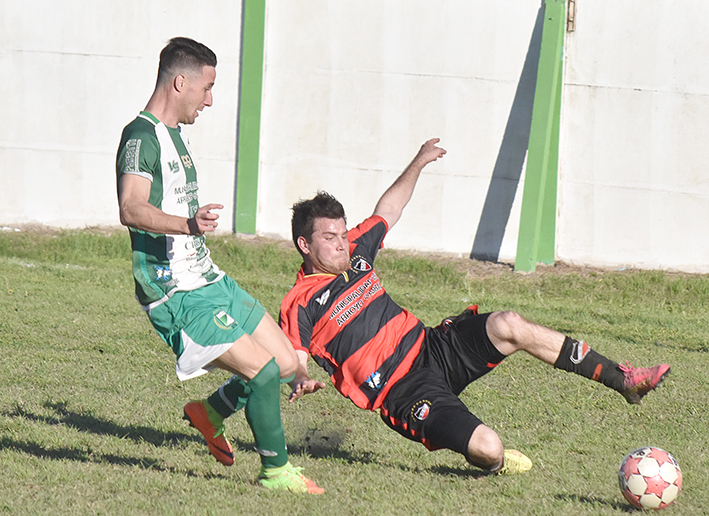 Garis cantó en el clásico