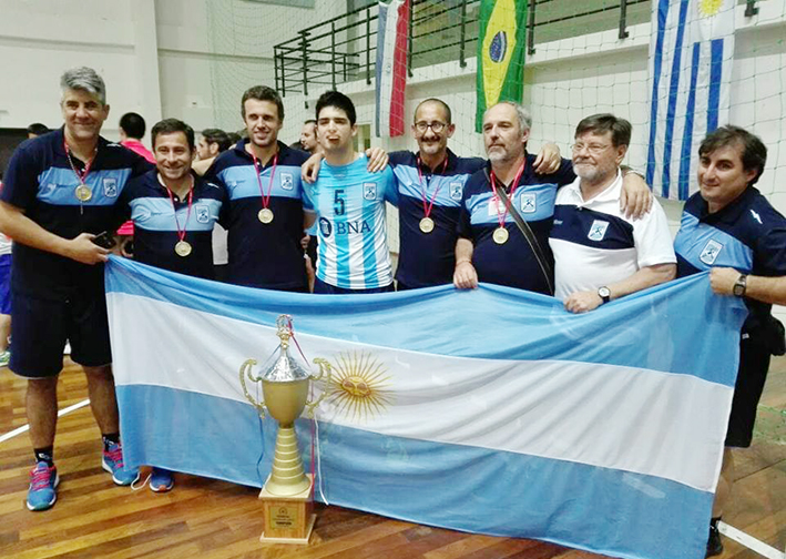 Con título en Paraguay