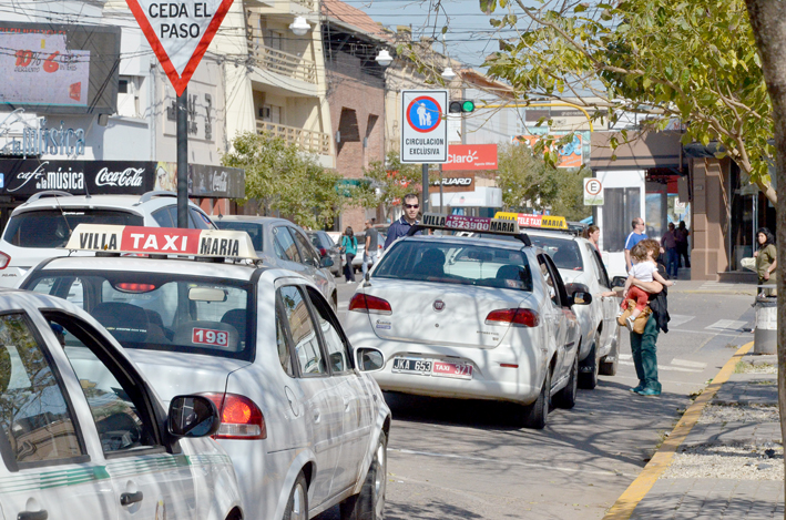 Quieren que se pueda pagar con tarjetas en taxis