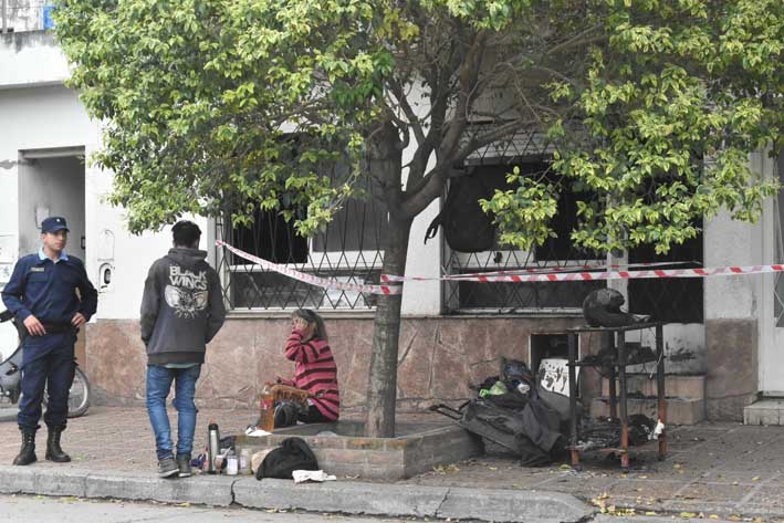 Incendio en una casa a la vuelta de la Catedral: habría sido intencional