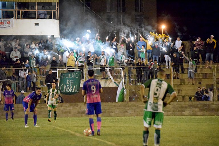 Universitario – Rivadavia en imágenes