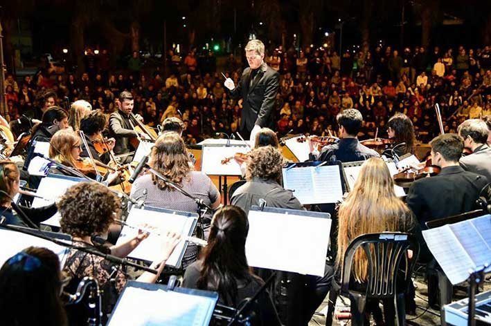 «Concierto de Navidad» con voces y a toda orquesta