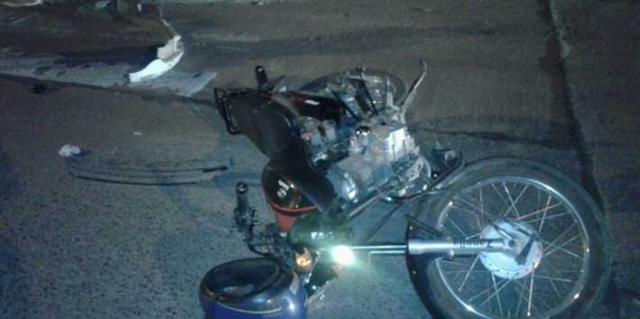 Heridas graves para un motociclista y choque en cadena en el acceso sureste
