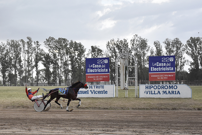 Selectaria y Safiro, campeones de la Copa Criadores Dos Años