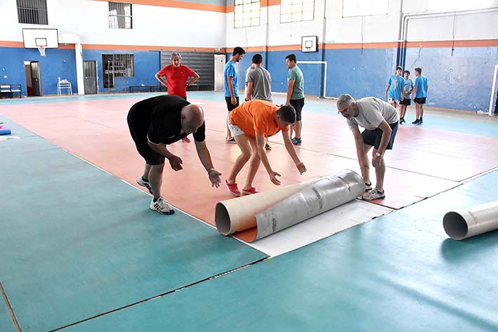 Los Canarios arrancan la pretemporada estrenando nuevo piso en su gimnasio