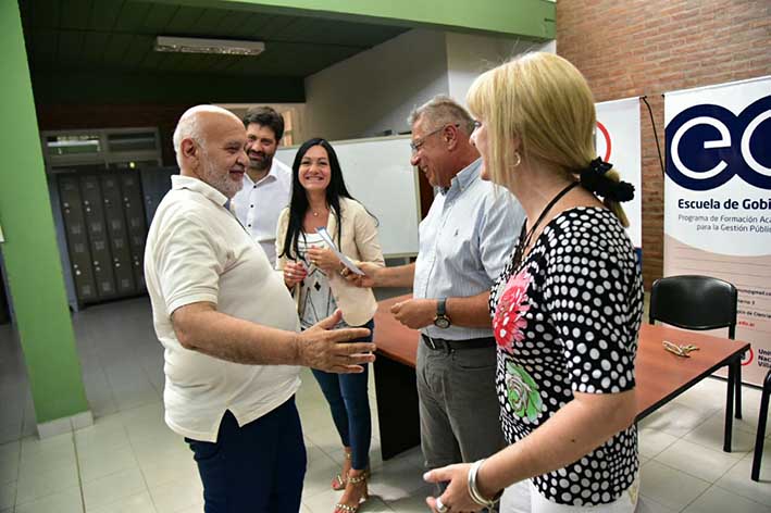 Entregaron certificados del diplomado “Política y Partidos Políticos en clave local”