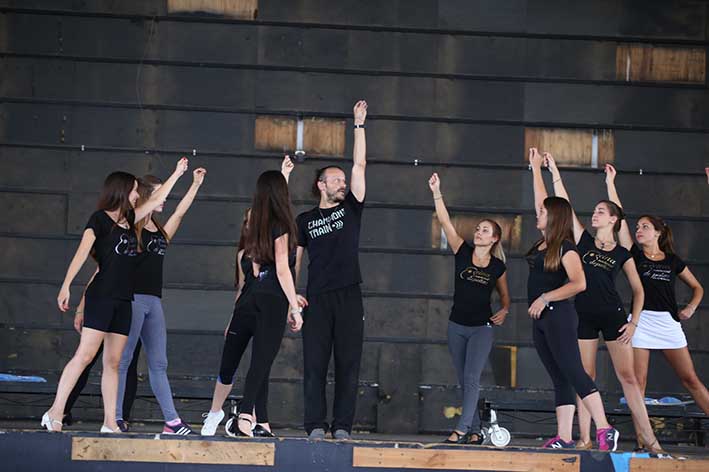 Las postulantes a Reinas bailarán junto con la academia Passion