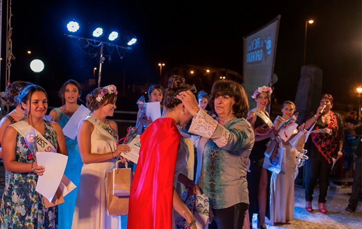 Eligieron la Reina con un buen  marco de público en los Carnavales