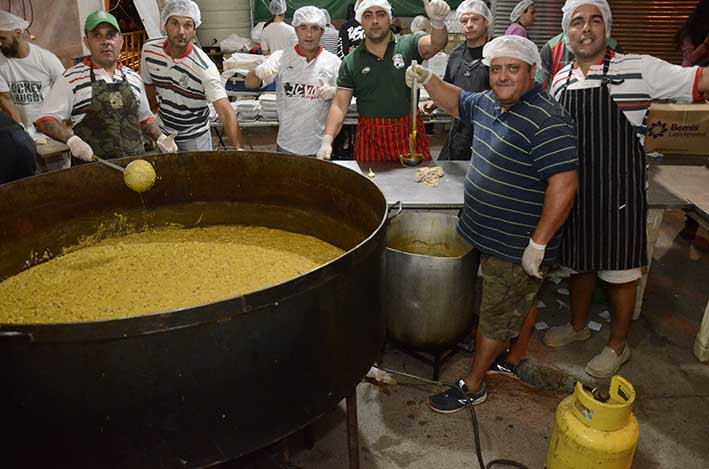 Se agotó el locro en las primeras noches