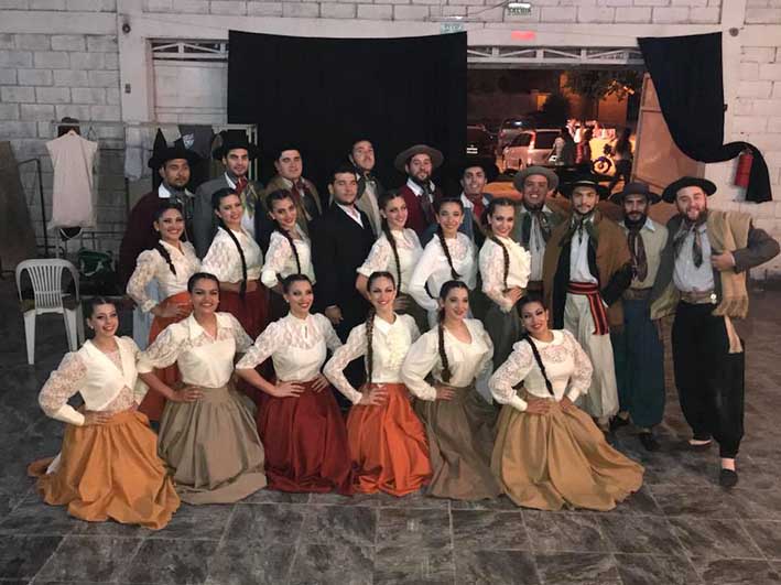 La Agrupación Folklórica competirá en la final nacional del Pre-Cosquín