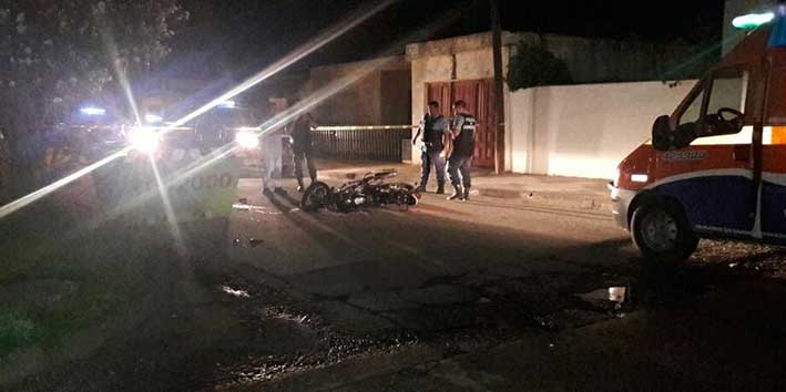 Murió un motociclista en Río Tercero y hubo dos vuelcos en la autopista y en la ruta 158