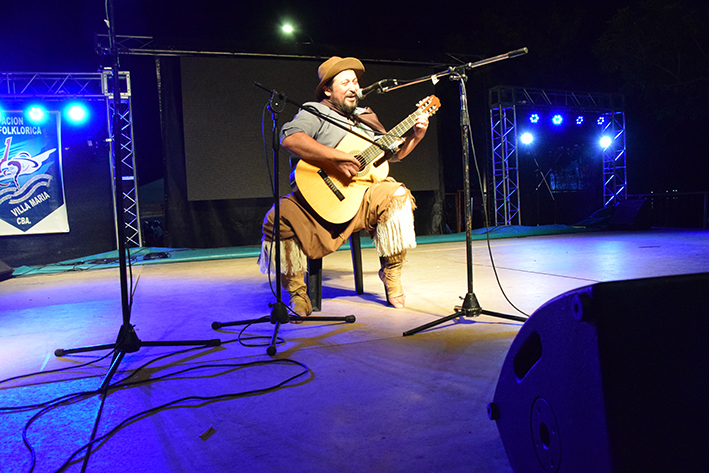 Continúa el recorrido peñero: conocé la grilla de artistas que tocarán esta noche