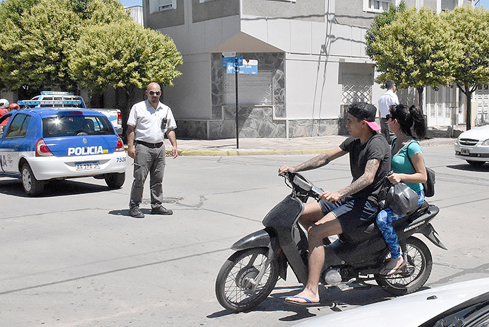 Estacionar en espacios prohibidos, la principal infracción de los conductores