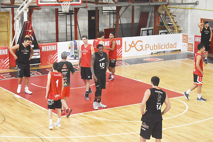 Ameghino juega otra vez en su casa Ameghino juega otra vez en su casa
