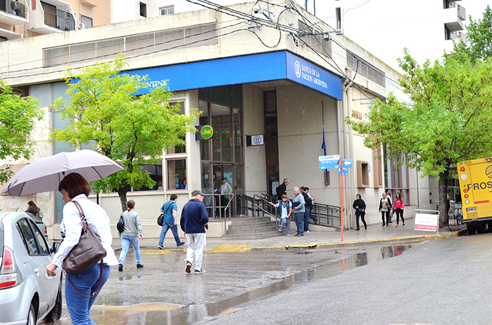 Los bancos no tendrán actividad al inicio del fin de semana largo