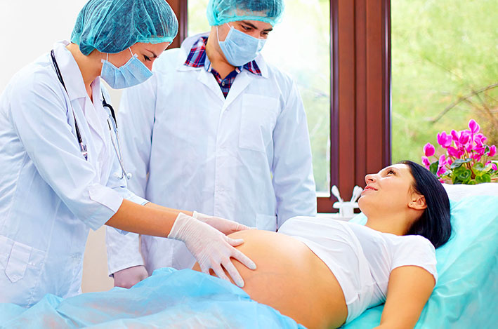 Nuevas directrices sobre el parto, con la madre en el centro de las decisiones
