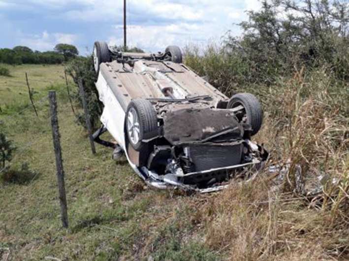 Lo sorprendieron los conos sobre la carpeta asfáltica y volcó en la ruta 158