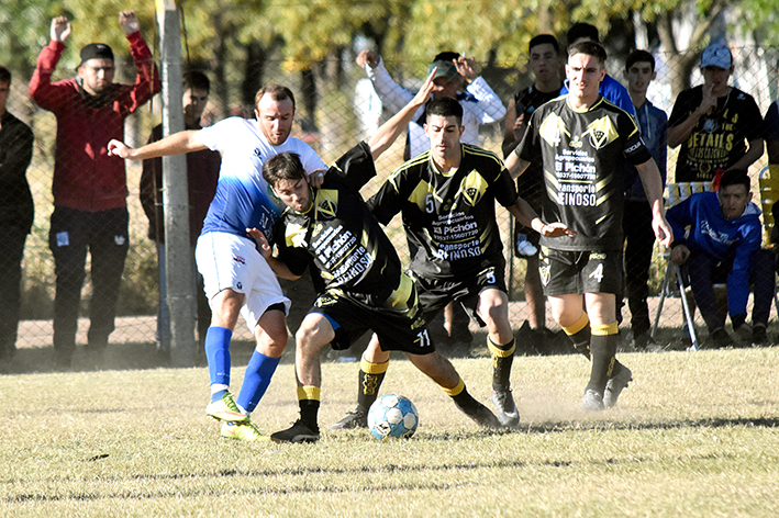 Playosa es único líder, un clásico sin emoción y un empate caliente