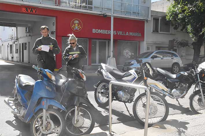 Reunión con una jueza para que se impida que bebés vayan en moto