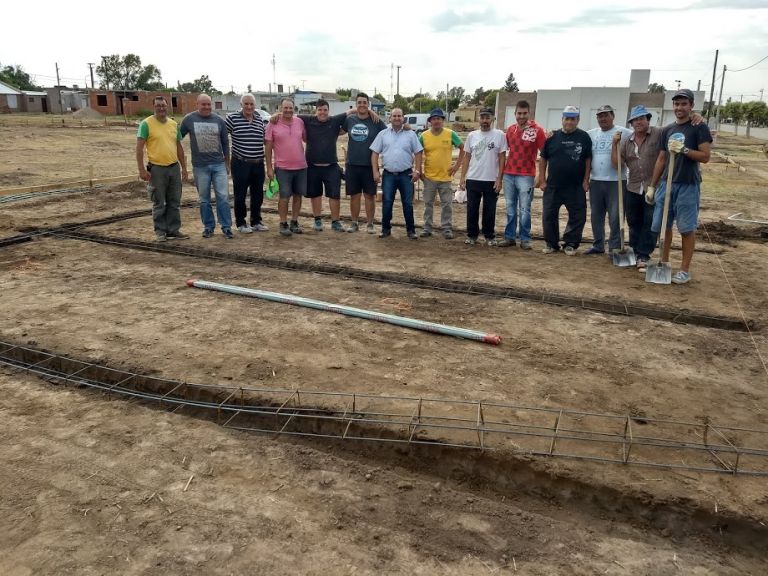 Iniciaron las plateas de las ocho viviendas del plan nacional