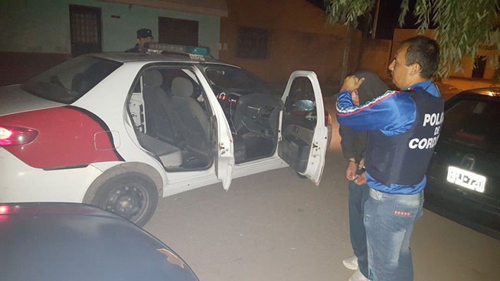 Allanamientos y detenidos por robo calificado y estafas