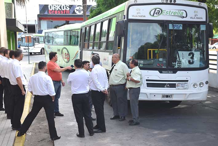 Siguen las asambleas de choferes en  la Terminal y Centro de Transferencias