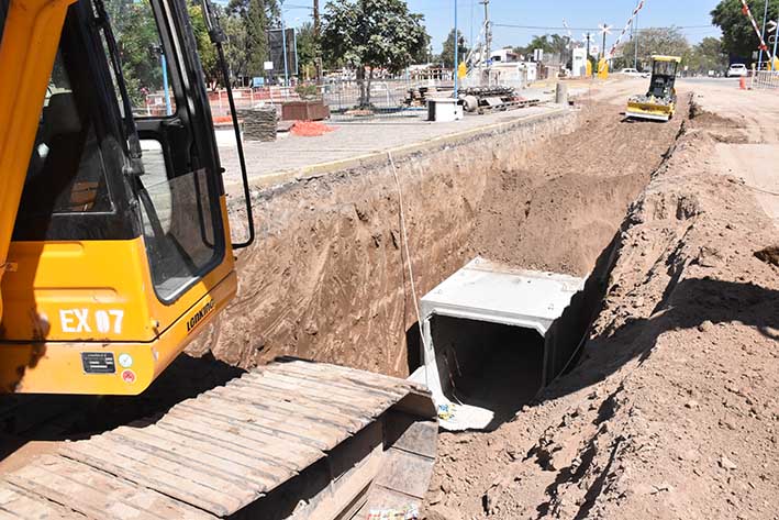 Afirman que ya se realizó la mitad de la obra Afirman que ya se realizó la mitad de la obra