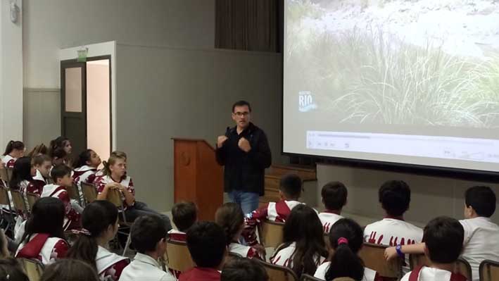 Alumnos “flotarán” mañana en el río participando de un proyecto ambiental