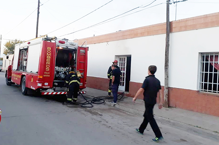 Prendieron fuego el bufé del Club Los Peregrinos