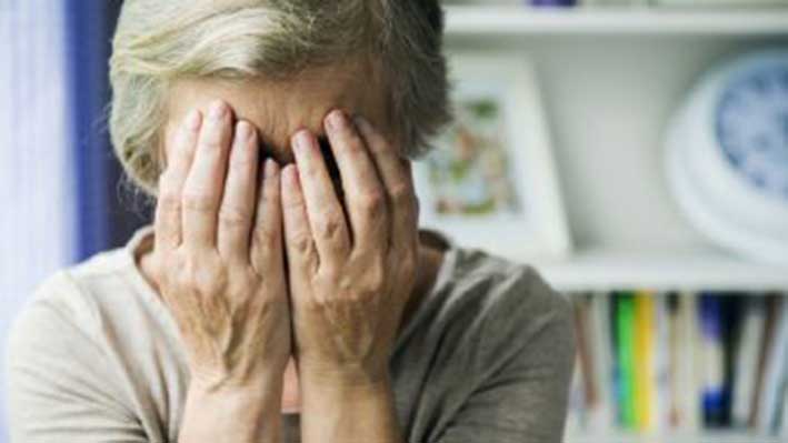 Engañaron a una anciana y le llevaron 30 mil pesos