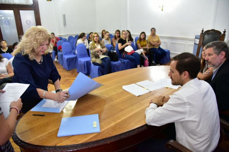 Estudiantes, de práctica en centros de salud