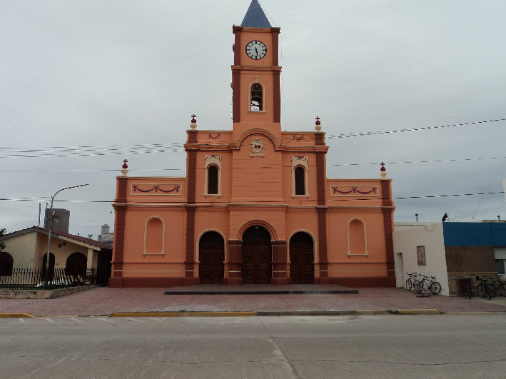 La comunidad festeja la refacción del templo