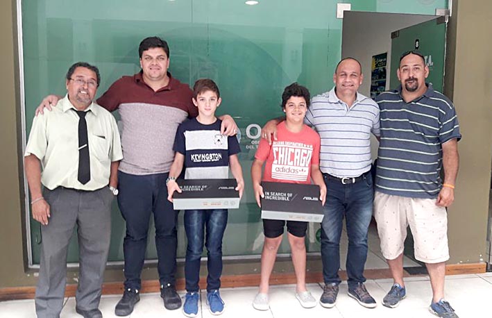 Reconocimiento a pibes estudiosos