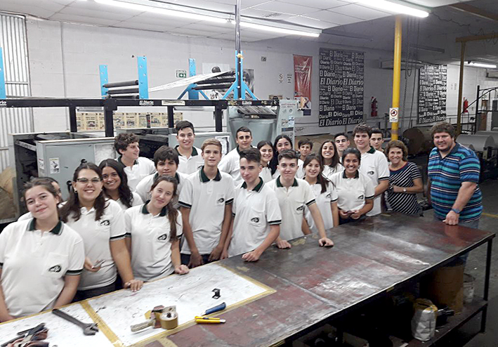 Cooperativismo y periodismo, temas de la visita de alumnos del Belgrano